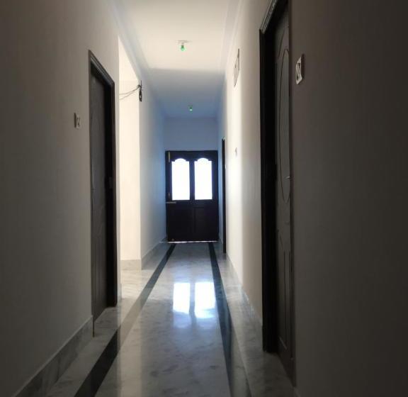 פנסיון Rahul Guest House