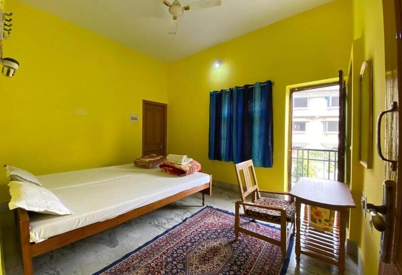 פנסיון Rahul Guest House