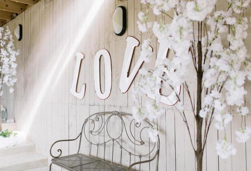 بنسيون Riverbank, Country Pub And Guesthouse