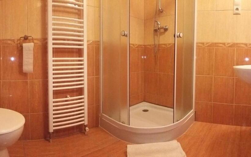 פנסיון Salas Partizanske