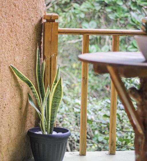 Пансион Seasons Four