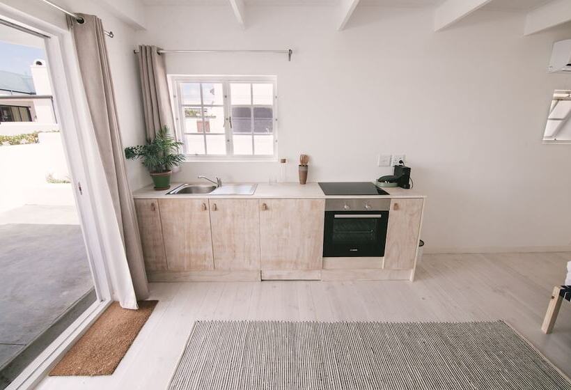 펜션 Shiraz Estate Villa & Studios