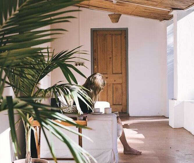 펜션 Shiraz Estate Villa & Studios