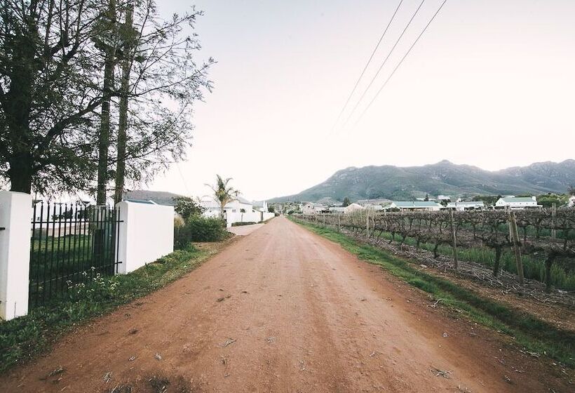 펜션 Shiraz Estate Villa & Studios