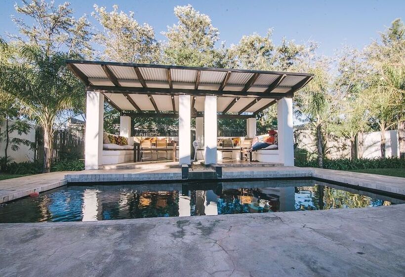 펜션 Shiraz Estate Villa & Studios