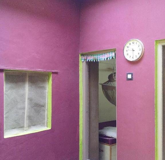 پانسیون Riverside Homestay