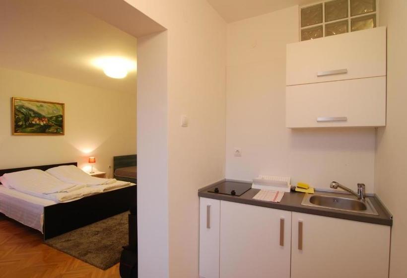 پانسیون Vrnjci House