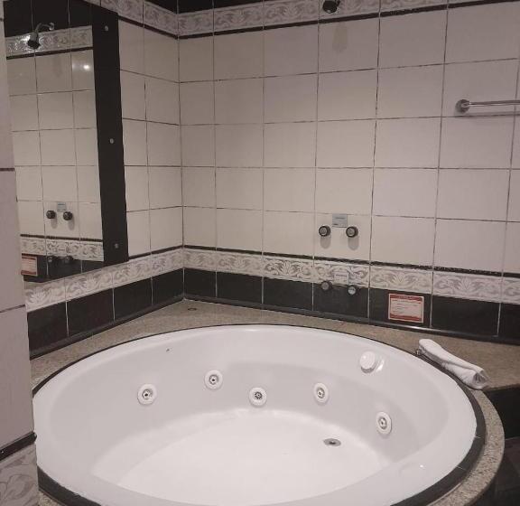 Status Motel   Check In Livre