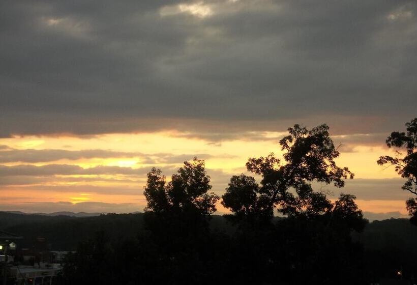 旅馆 Douglas Inn & Suites, Blue Ridge, Ga