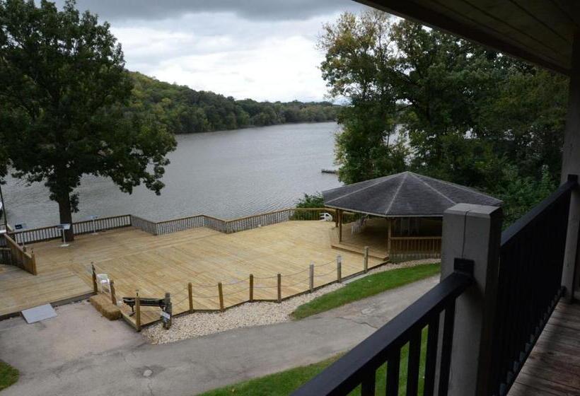 Общежитие Paddle Wheel Inn