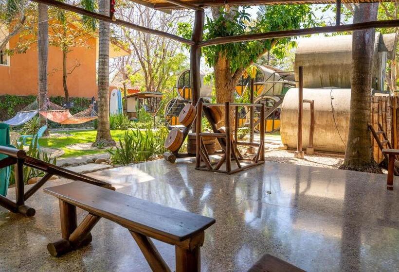 Общежитие Pipe House Playa Grande