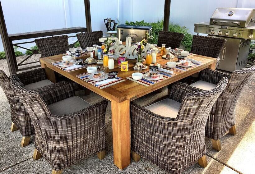 هاستل Seven Oaks Bed & Breakfast