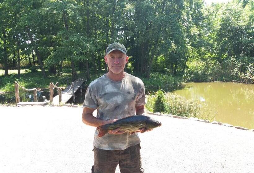 هاستل Slavyanskiy Club