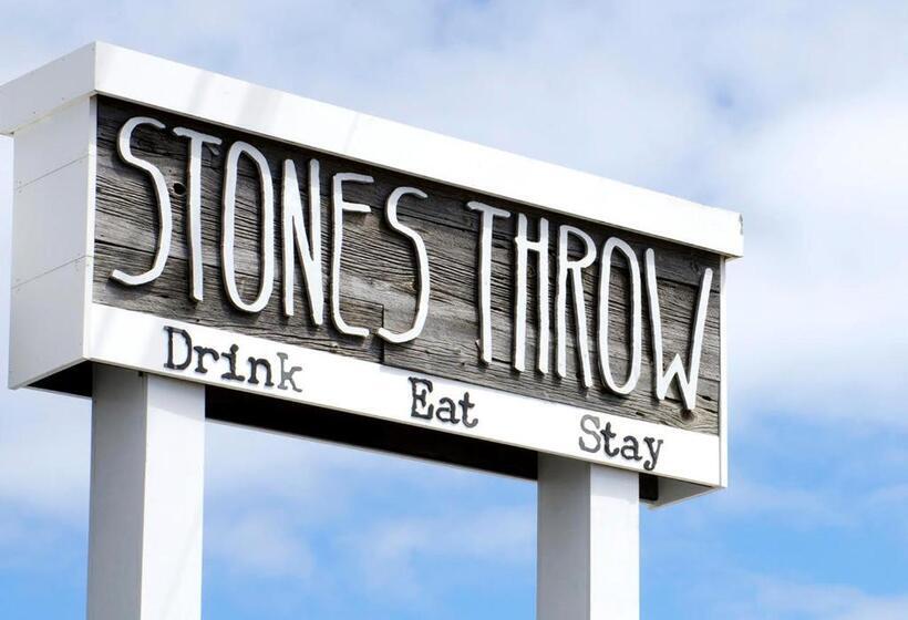فندق صغير Stones Throw