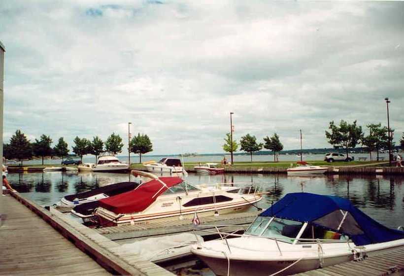 فندق صغير Noble Waterfront Suites