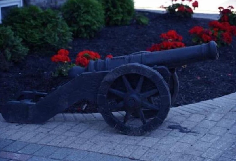 فندق صغير Noble Waterfront Suites