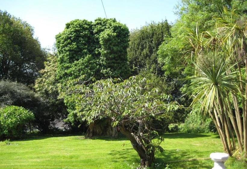 مبيت وإفطار Knockeven House