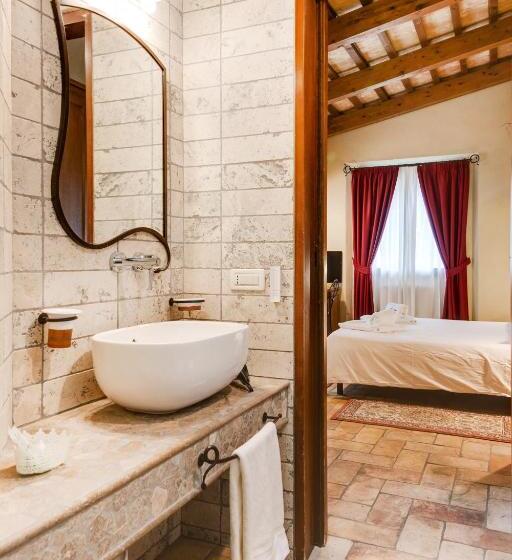 هتل Agriturismo Le Bosche