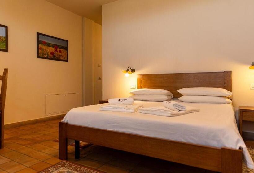 هتل Agriturismo Le Bosche