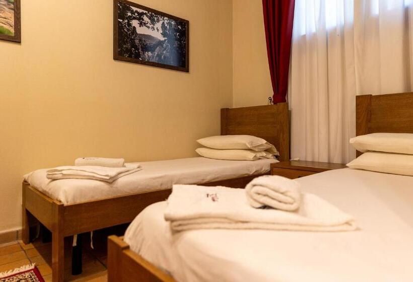 هتل Agriturismo Le Bosche