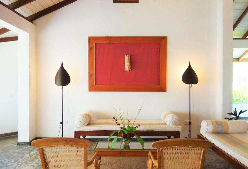 ホテル Amuura Beach