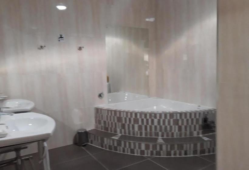 פנסיון Aalwyns Guesthouse