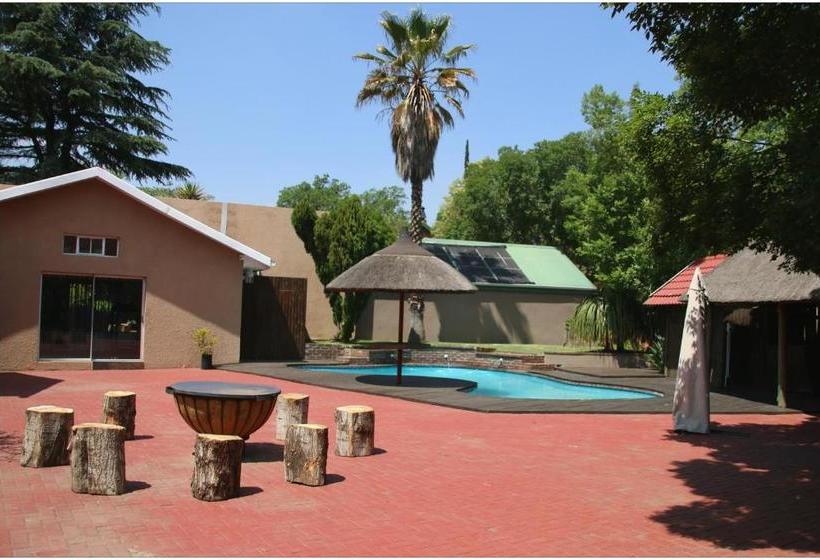 פנסיון Aalwyns Guesthouse