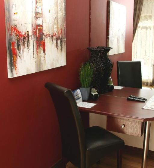 פנסיון Aalwyns Guesthouse