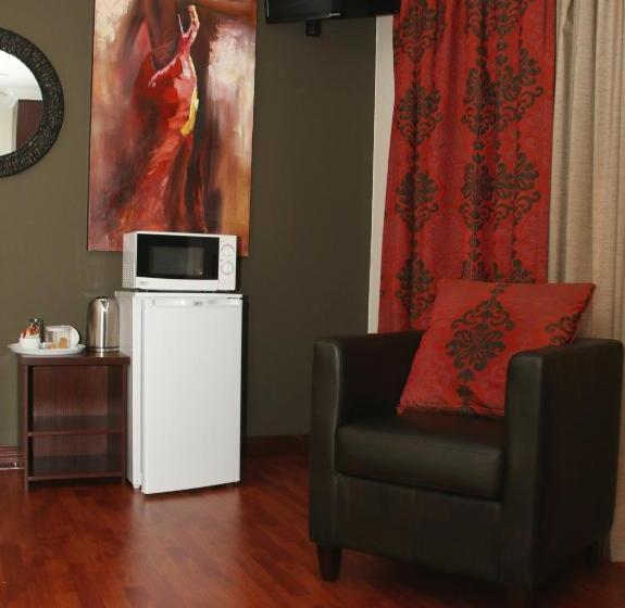 פנסיון Aalwyns Guesthouse