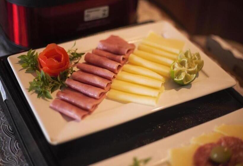 ペンション Aki Pousada