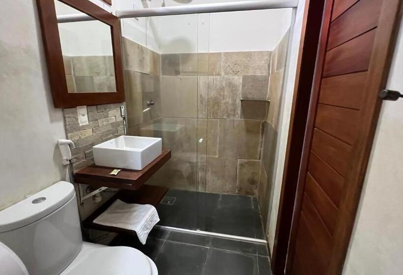 بنسيون Aki Pousada