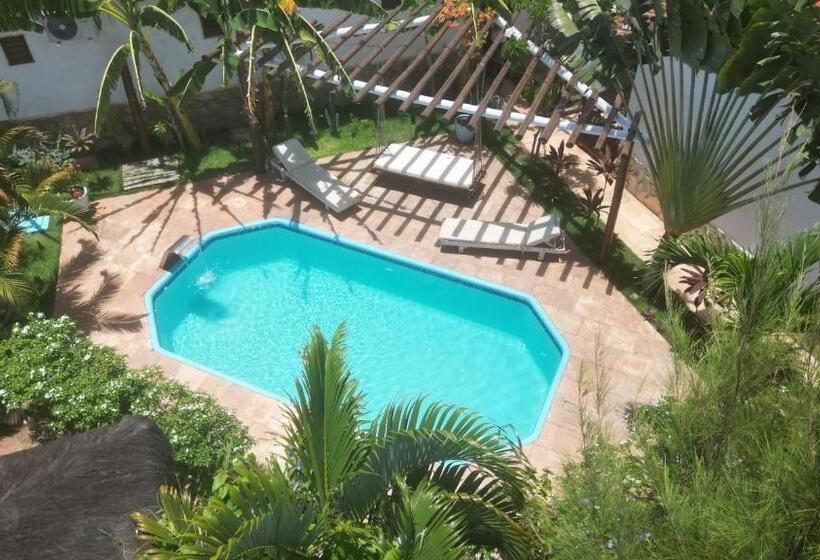 ペンション Aki Pousada