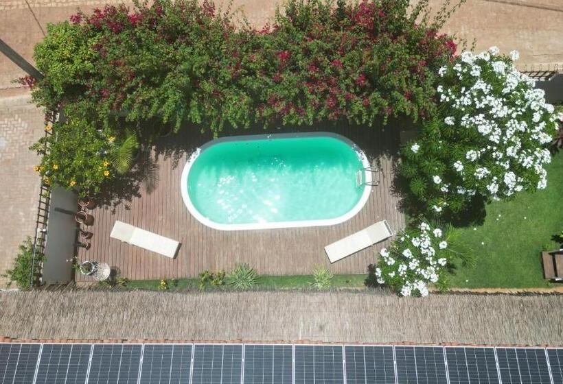 ペンション Aki Pousada