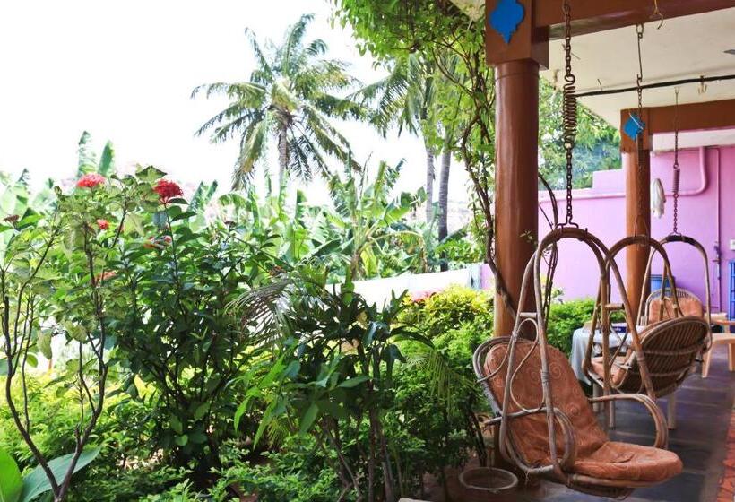 پانسیون Archana Guest House River View