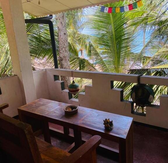 بنسيون Chandi Gaya Beach Guesthouse
