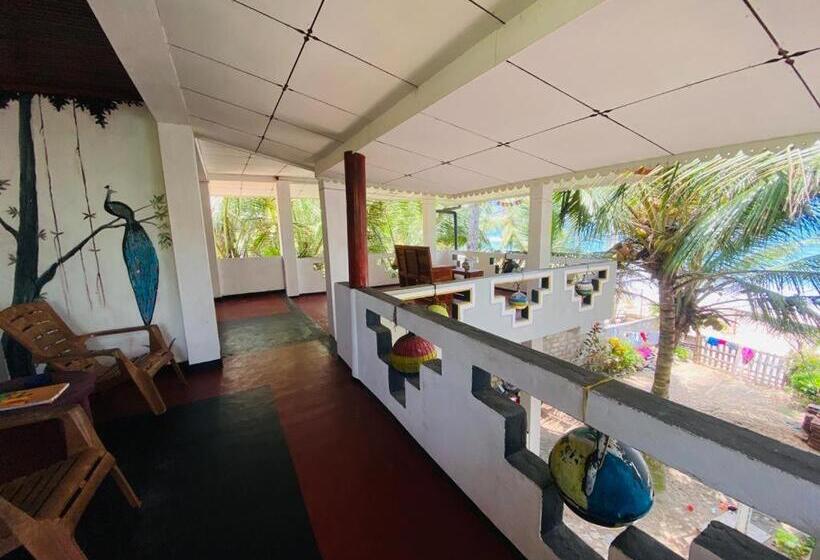 بنسيون Chandi Gaya Beach Guesthouse