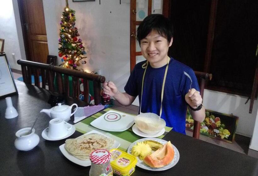 بنسيون Devi Tourist Home