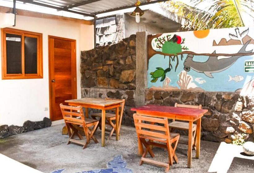 Пансион Galapagos Dove