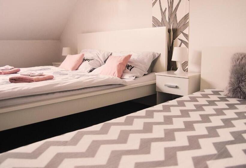 膳宿费 Guesthouse Zlatý Hrozen