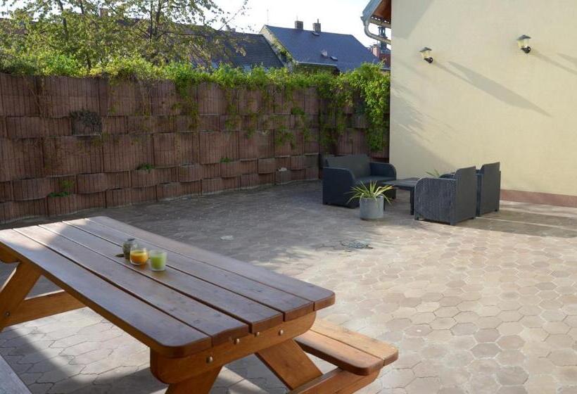 膳宿费 Guesthouse Zlatý Hrozen