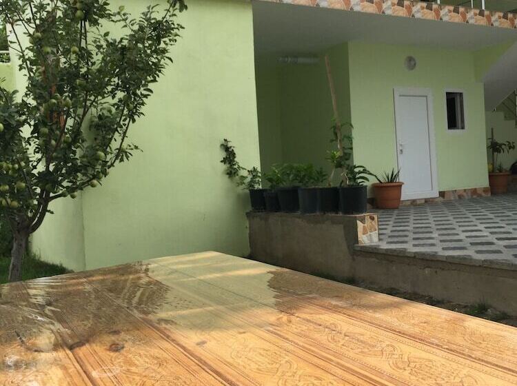 Pensiune Hasanovs Villa