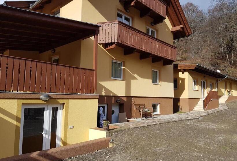 بنسيون Haus Alpenblick Mölltal