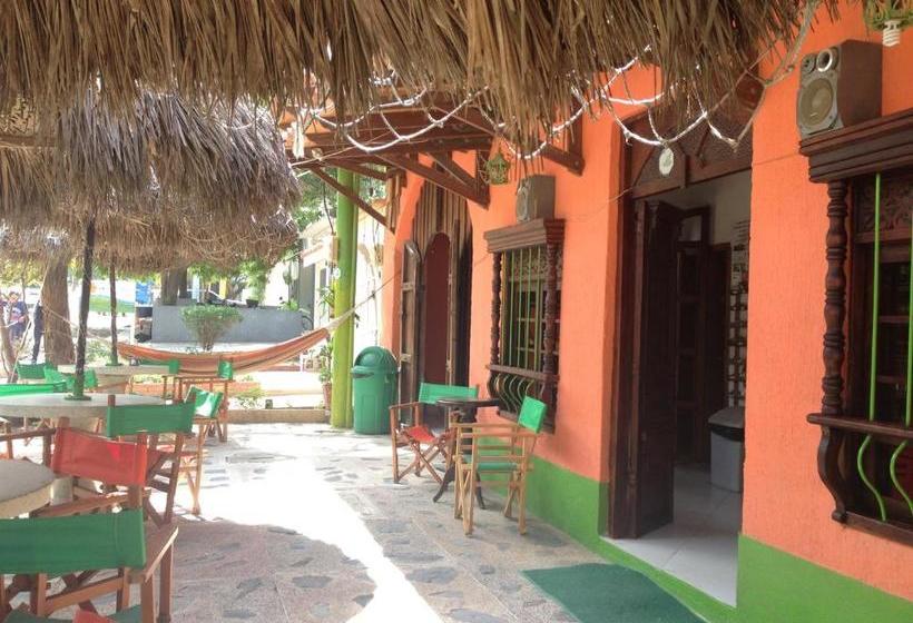 پانسیون Hostal Pelikan Taganga