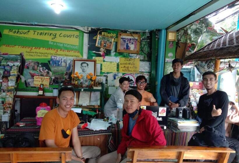 פנסיון Jay Guesthouse And Restaurant