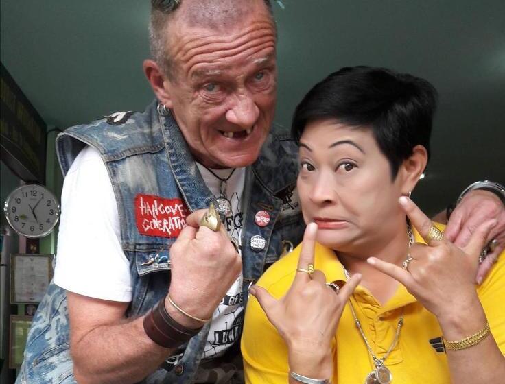 פנסיון Jay Guesthouse And Restaurant