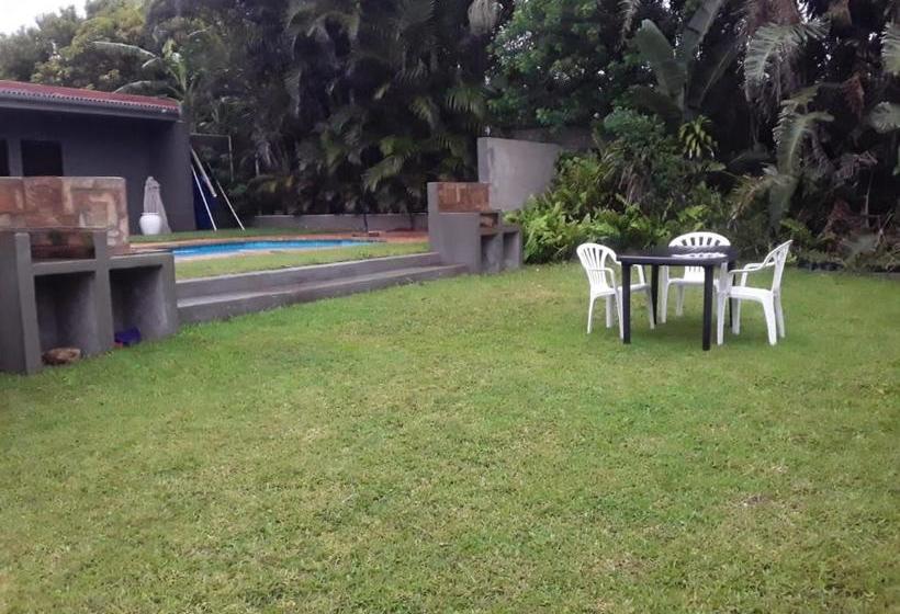 פנסיון Khaya La Manzi Guest Lodge