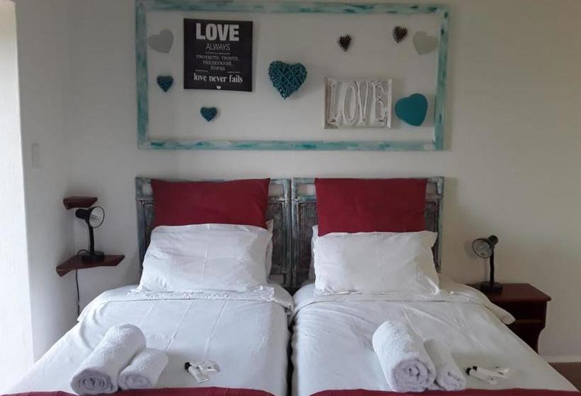 פנסיון Khaya La Manzi Guest Lodge