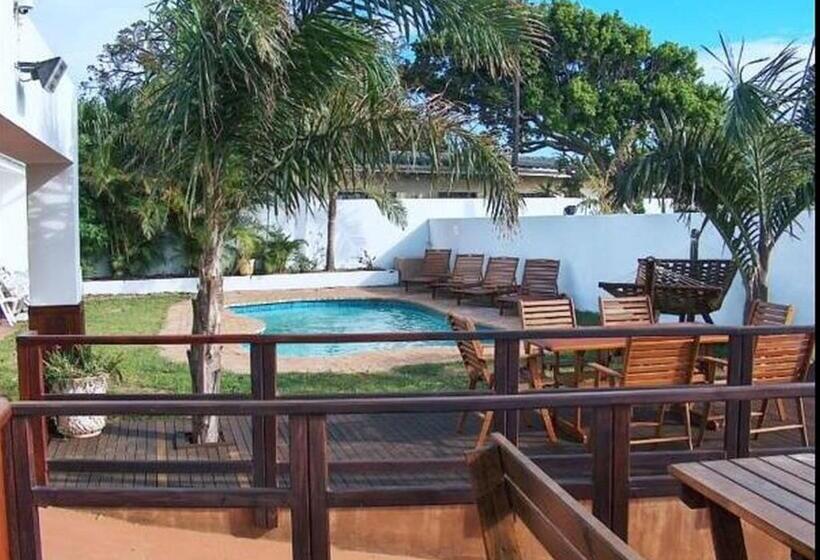 פנסיון Khaya La Manzi Guest Lodge