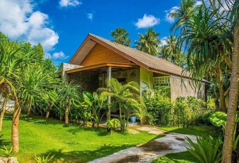 پانسیون Natai House