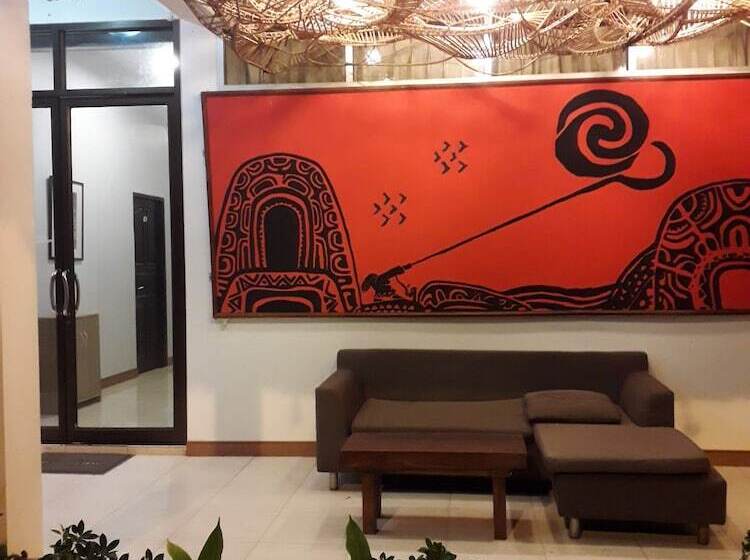 Пансион Natai House